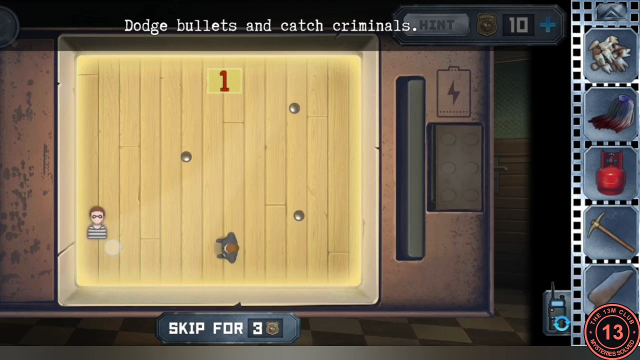 Cops and Thieves console game: a policeman on a wooden floor, a striped criminal, bullets and a score of 1, with the text 'Dodge bullets and catch criminals'