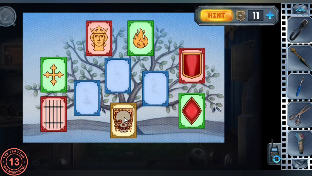 The family tree accepted: left green card a four-pointed cross, top green card a flame, bottom-right green card a red diamond, and the gold card now showing a skull over a portcullis